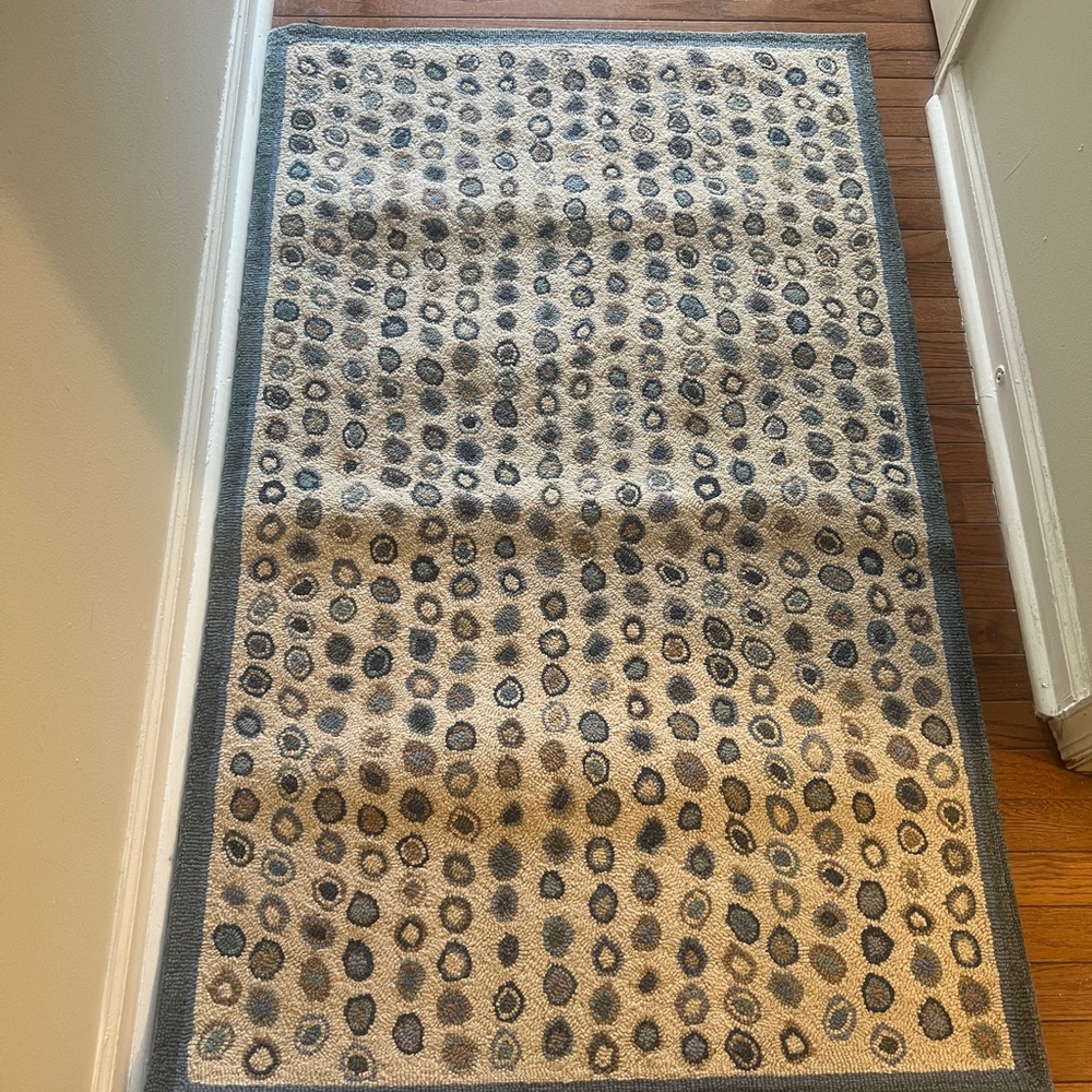 Cat's Paw Hand Micro Hooked Wool Rug by Annie Selke - Picture 2 of 9